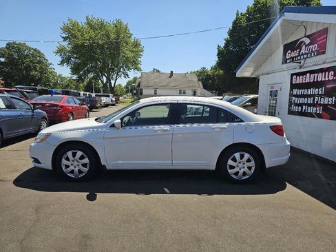 Used 2013 Chrysler 200 LX FWD image 6