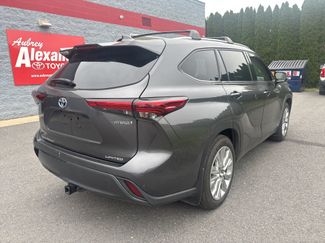 Used 2022 Toyota Highlander Limited AWD/4WD video 3