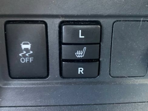 Used 2009 Toyota RAV4 Limited AWD/4WD image 15