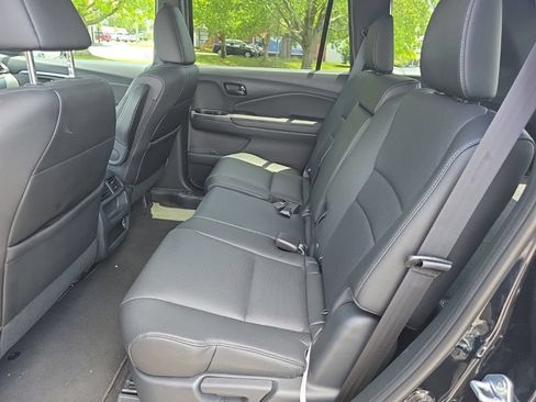 Used 2023 Honda Passport EX-L image 25