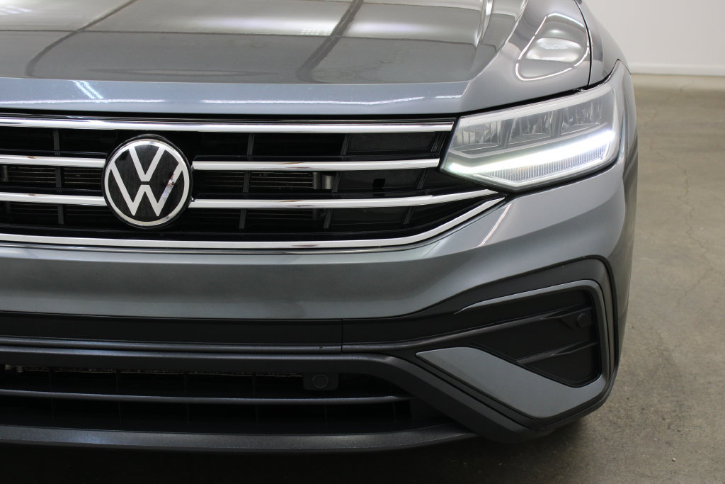 Certified 2022 Volkswagen Tiguan SE FWD image 8