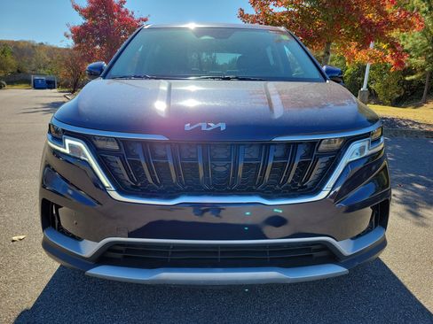 Used 2024 Kia Carnival LX image 25