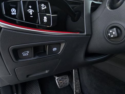 Used 2025 Genesis GV70 3.5T Sport image 22