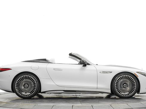 Used 2026 Mercedes-Benz Maybach SL 680 image 46