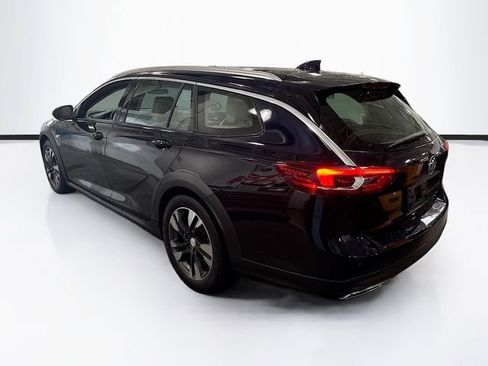 Used 2018 Buick Regal Preferred w/ Sights and Sounds Package image 8