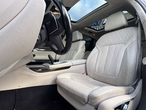Used 2017 BMW 750i xDrive AWD/4WD image 23