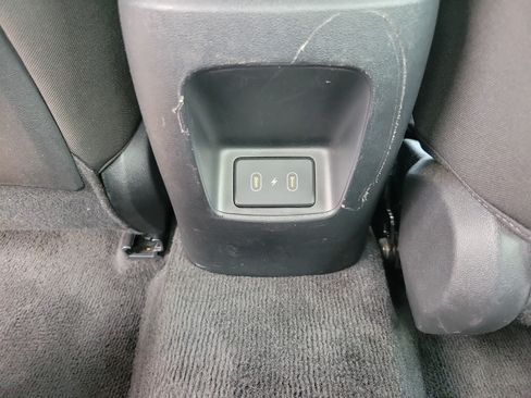 Used 2025 Hyundai Elantra SEL FWD image 8