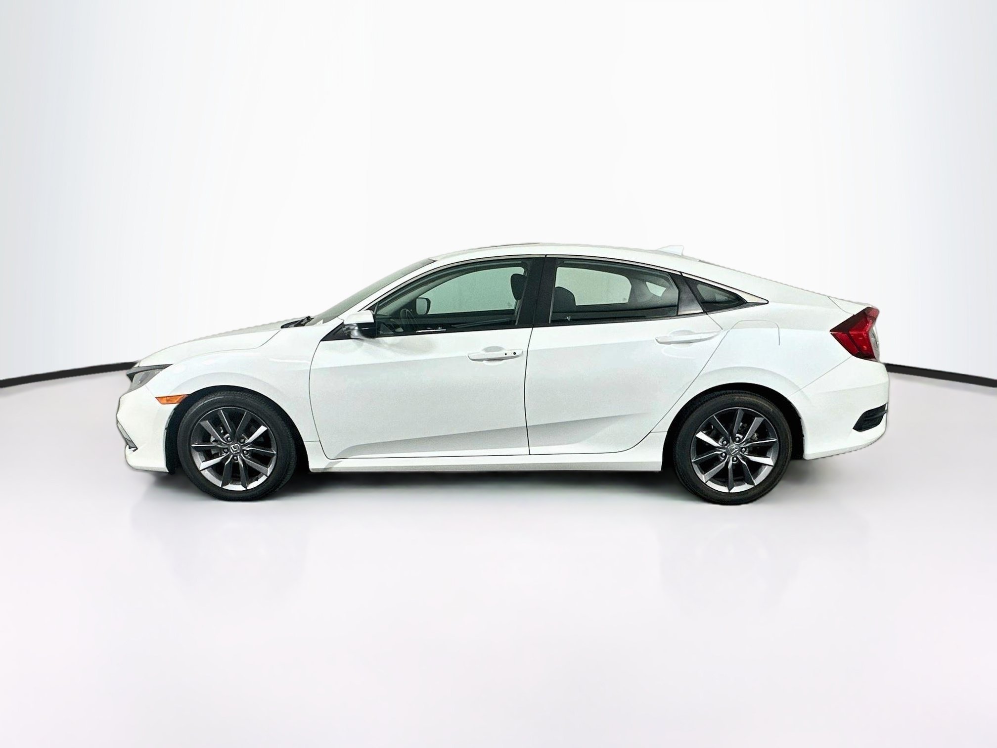 Used 2019 Honda Civic EX image 4