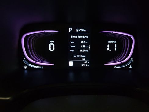 Used 2025 Kia Soul LX w/ LX Technology Package FWD image 23