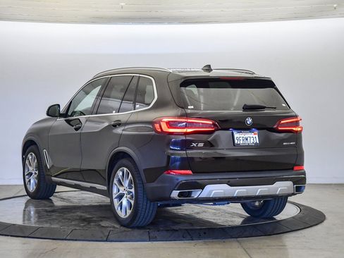 Certified 2023 BMW X5 sDrive40i w/ Parking Assistance Package image 2
