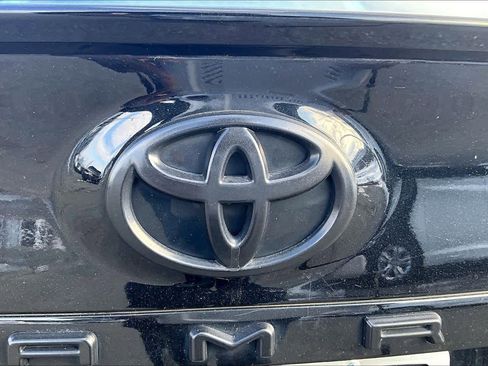 Used 2022 Toyota Camry XSE image 30