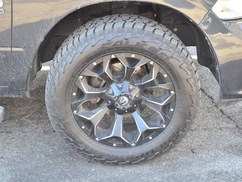 Used 2019 RAM 1500 Express image 10