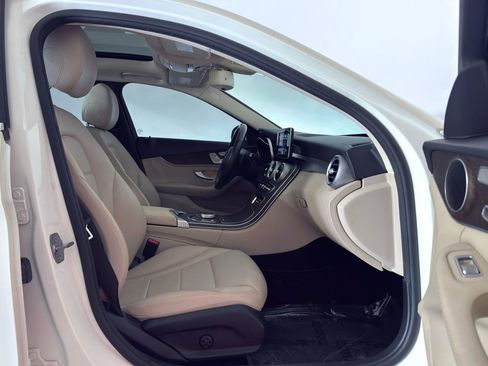 Used 2018 Mercedes-Benz C 300 4MATIC Sedan image 26