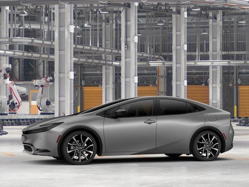 New 2026 Toyota Prius Plug-In Hybrid FWD image 3