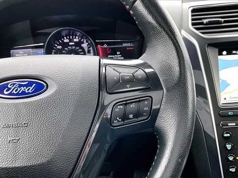 Used 2018 Ford Explorer Sport image 12
