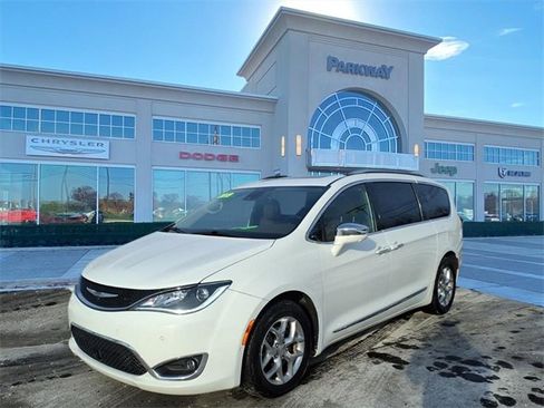 Used 2019 Chrysler Pacifica Limited w/ Advanced Safetytec Group image 1