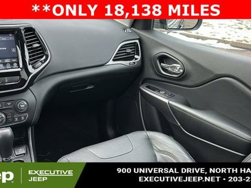 Used 2021 Jeep Cherokee Limited image 23