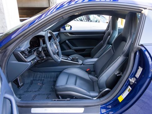 Certified 2026 Porsche 911 Carrera RWD image 31