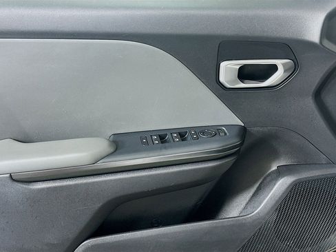 Used 2025 Kia K4 LXS image 15