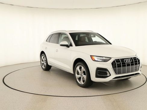 Used 2021 Audi Q5 Prestige w/ Prestige Package AWD/4WD image 10