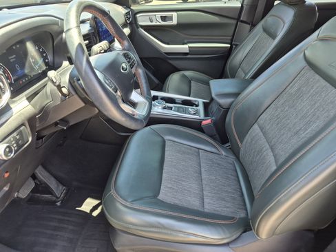 Used 2022 Ford Explorer Timberline w/ Timberline Technology Package AWD/4WD image 16
