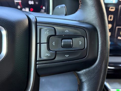 Used 2022 GMC Sierra 1500 AT4 w/ AT4 Preferred Package AWD/4WD image 17