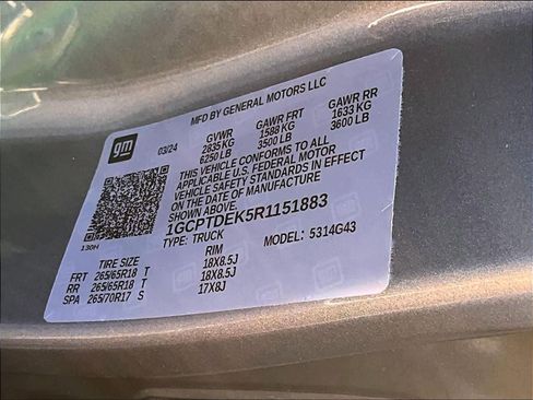 Used 2024 Chevrolet Colorado Z71 w/ Z71 Convenience Package 2 image 35