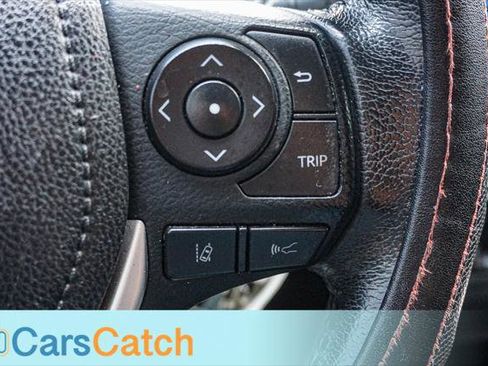 Used 2019 Toyota Corolla SE FWD image 30
