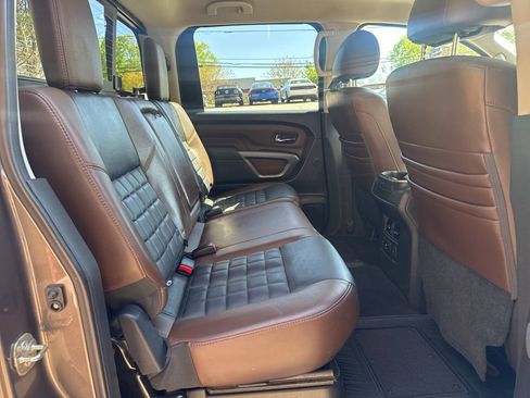 Used 2016 Nissan Titan Platinum Reserve AWD/4WD image 12