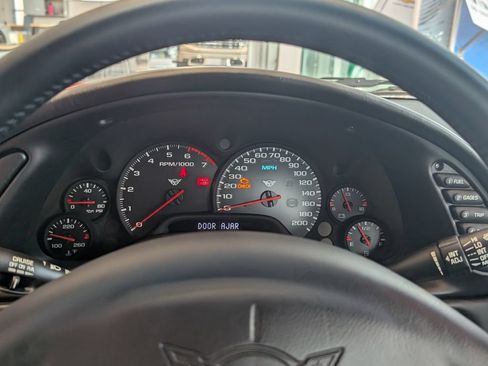 Used 2004 Chevrolet Corvette Coupe RWD image 14