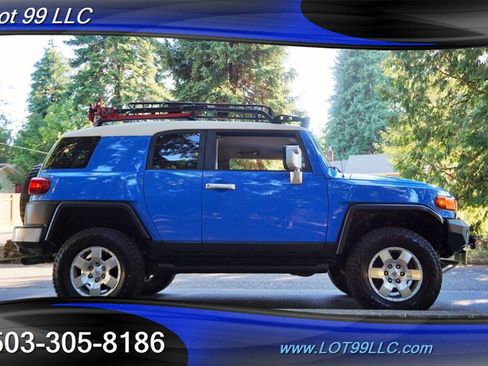 Used 2007 Toyota FJ Cruiser 4WD image 9