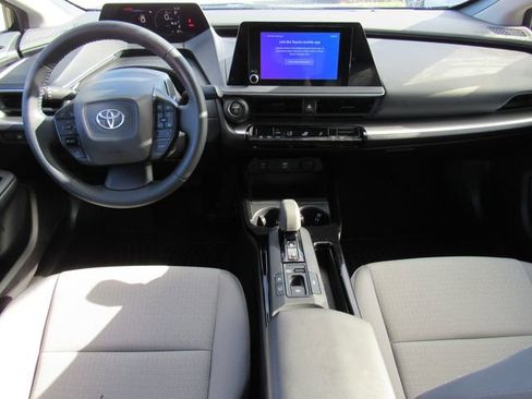 Used 2023 Toyota Prius LE FWD image 15