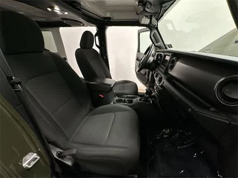 Used 2022 Jeep Wrangler Unlimited Sport image 22
