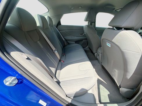 Used 2025 Hyundai Elantra Sport FWD image 26