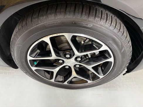 Used 2017 Buick Regal Sport Touring image 10