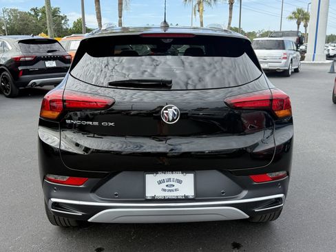Used 2022 Buick Encore GX Essence w/ Advanced Technology Package FWD image 6