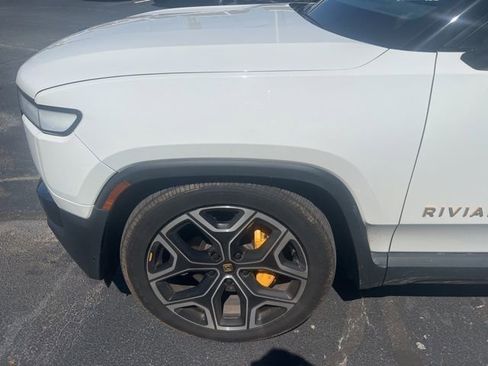 Used 2023 Rivian R1S Adventure image 12