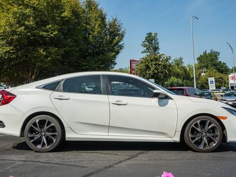 Used 2021 Honda Civic Sport image 3
