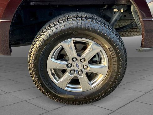 Used 2018 Ford F150 XLT w/ Equipment Group 302A Luxury image 10