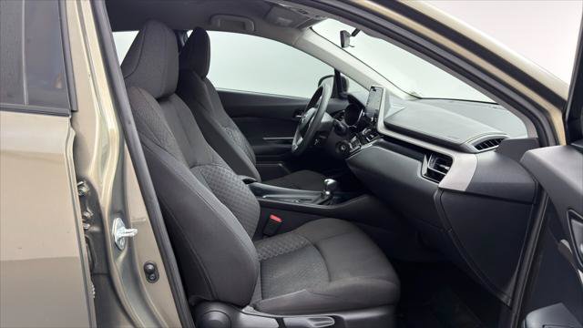 Used 2021 Toyota C-HR LE FWD image 22