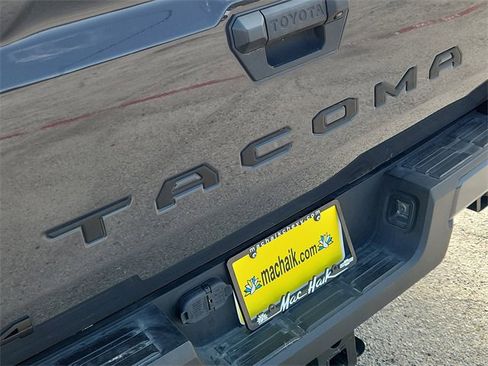 Used 2024 Toyota Tacoma 4x4 Double Cab image 29