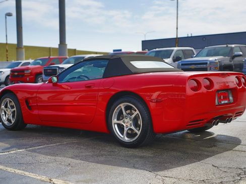 Used 2002 Chevrolet Corvette Coupe RWD image 11