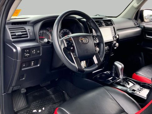 Used 2020 Toyota 4Runner TRD Off-Road AWD/4WD image 15