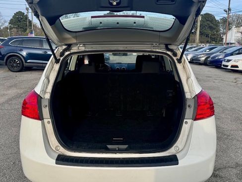 Used 2015 Nissan Rogue S w/ Convenience Package image 4