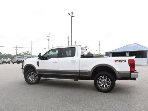 Used 2022 Ford F250 Lariat w/ Lariat Ultimate Package AWD/4WD image 10