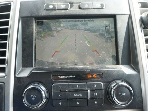 Used 2017 Ford F250 Lariat w/ Lariat Ultimate Package image 9