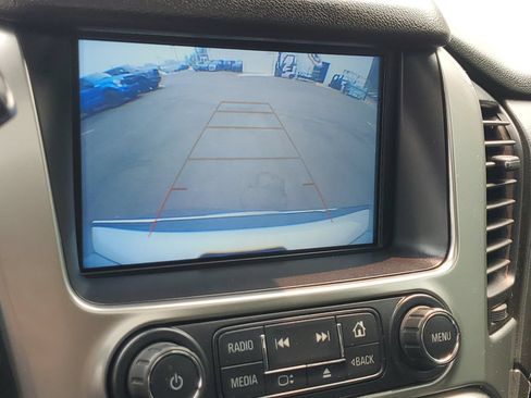 Used 2020 Chevrolet Suburban Premier w/ Premier 6.2L Value Package AWD/4WD image 25