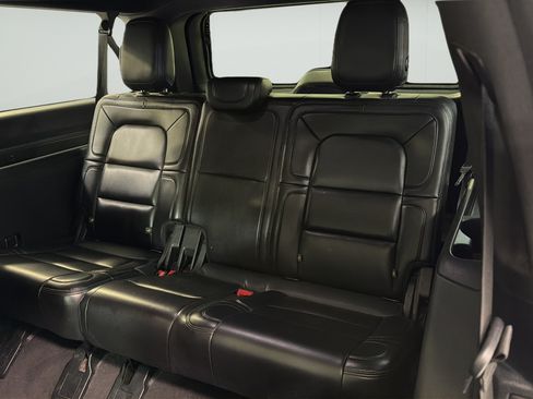 Used 2020 Lincoln Navigator L Reserve RWD image 23