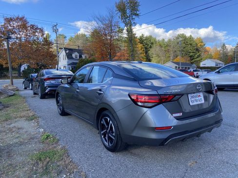 Used 2024 Nissan Sentra SV image 3