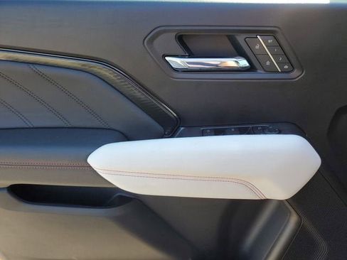 New 2026 GMC Canyon AT4X AWD/4WD image 17